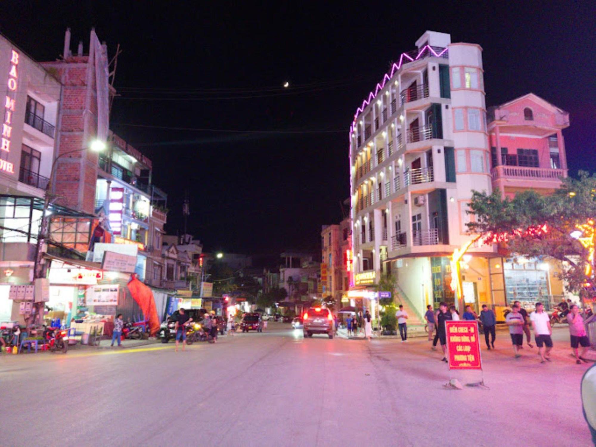 Thai Thinh Hotel Dong Van  Εξωτερικό φωτογραφία